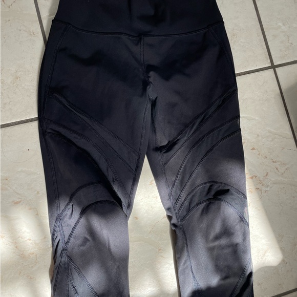 Lululemon mesh leggings - Picture 3 of 4